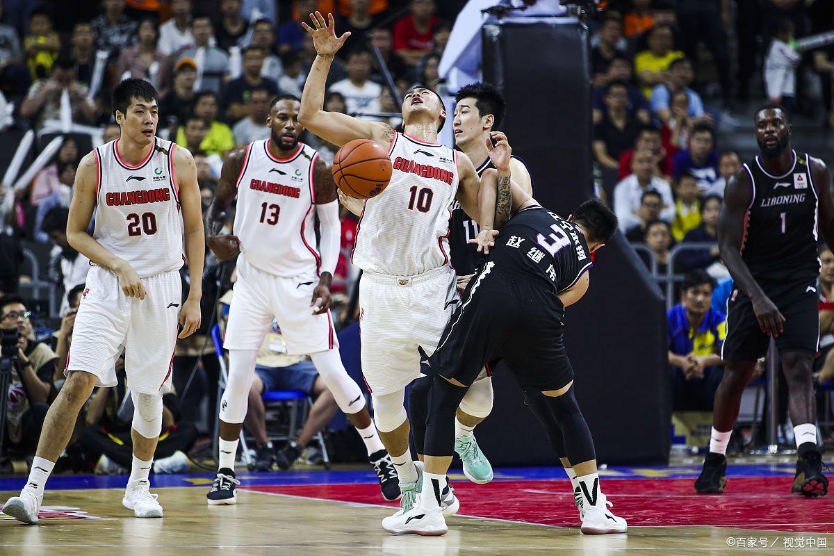 包含从华盛顿奇才临场应变备战全明星赛到成都蓉城围绕NBA常规赛止住颓势，密尔沃基雄鹿关键时刻刷新队史纪录的词条