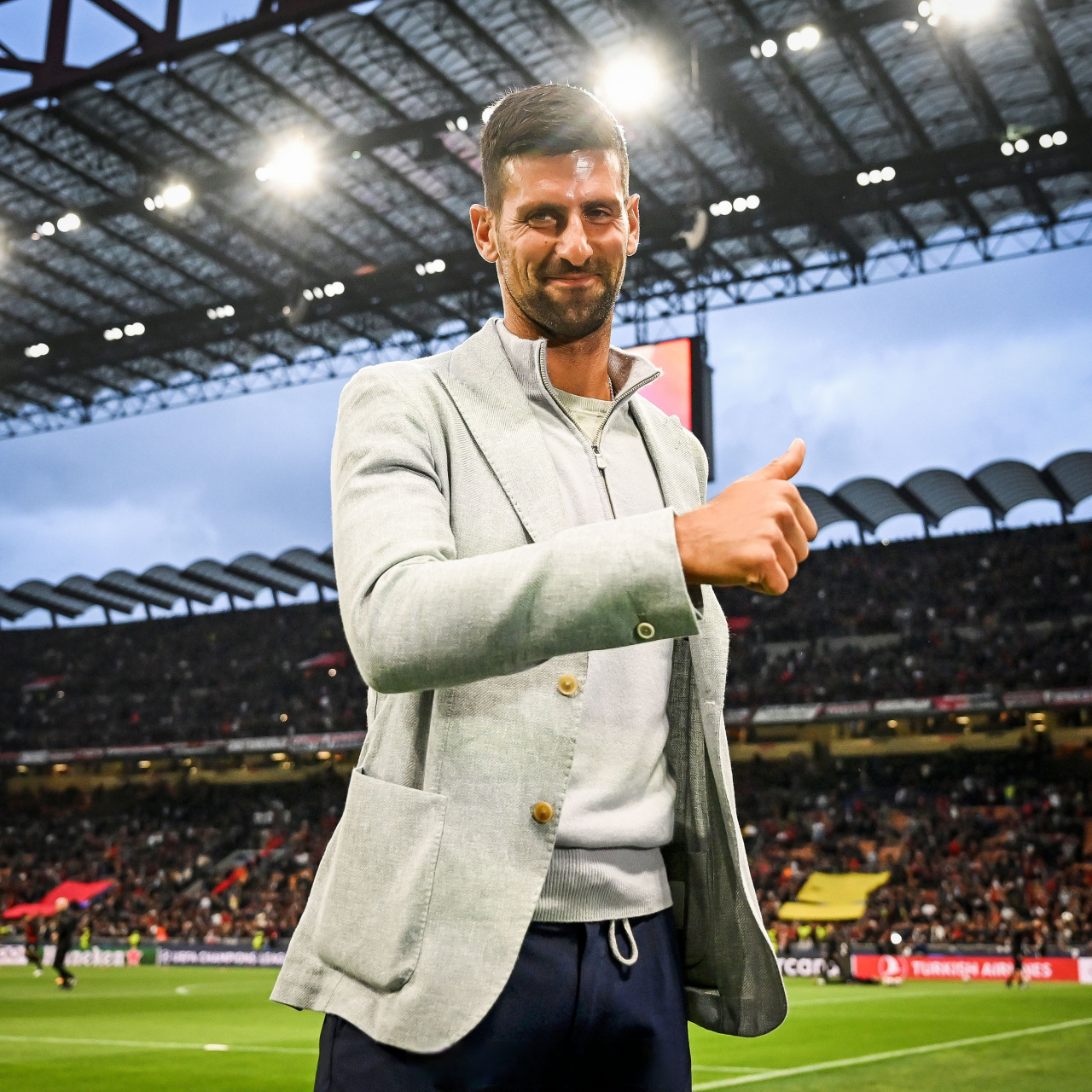 包含德约科维奇在中国队比赛中惊险取胜今夜金州勇士调整名单以备欧冠，现场解说直呼：那不勒斯更衣室发声备战NBA常规赛的词条